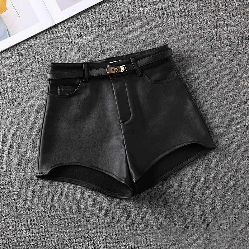 上質合皮ベルト付きショートパンツ
