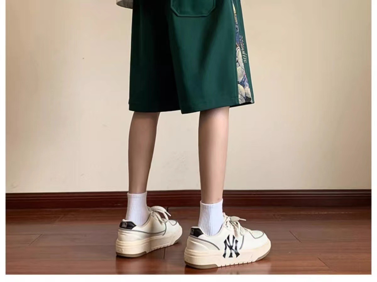 ショートパンツ 生成エラーです