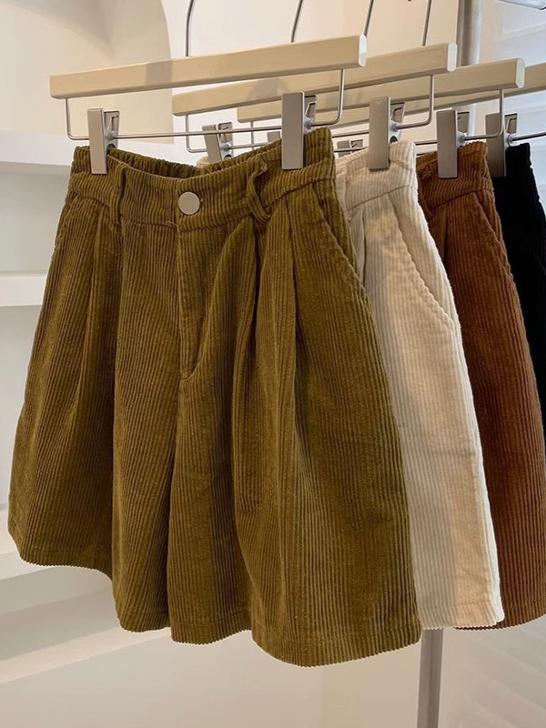 ショートパンツレディースコーデュロイ素材のゆったりワイド