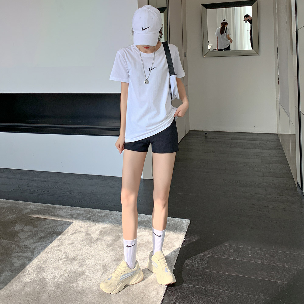 シンプルストレッチショートパンツ