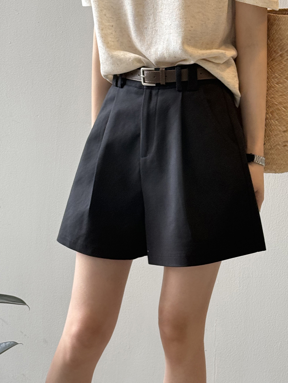 ショートパンツ ベルト付きフレアショートパンツ