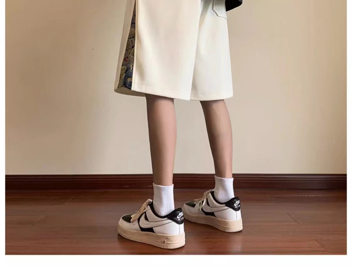 ショートパンツ 生成エラーです