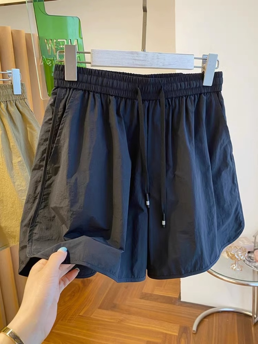 ドレープギャザーフレアショートパンツ
