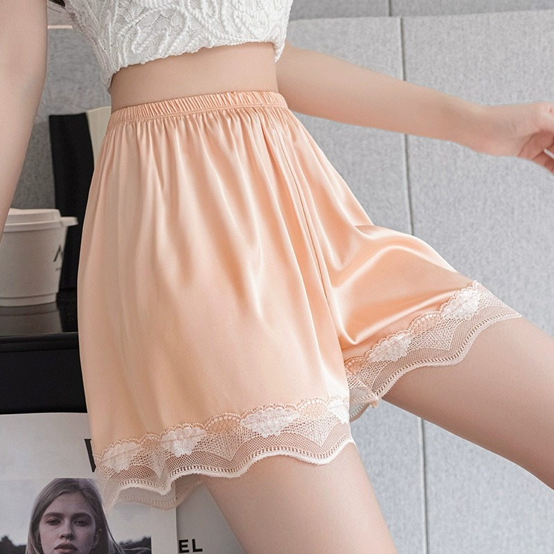 ショートパンツ レース縁取りサテンショートパンツ