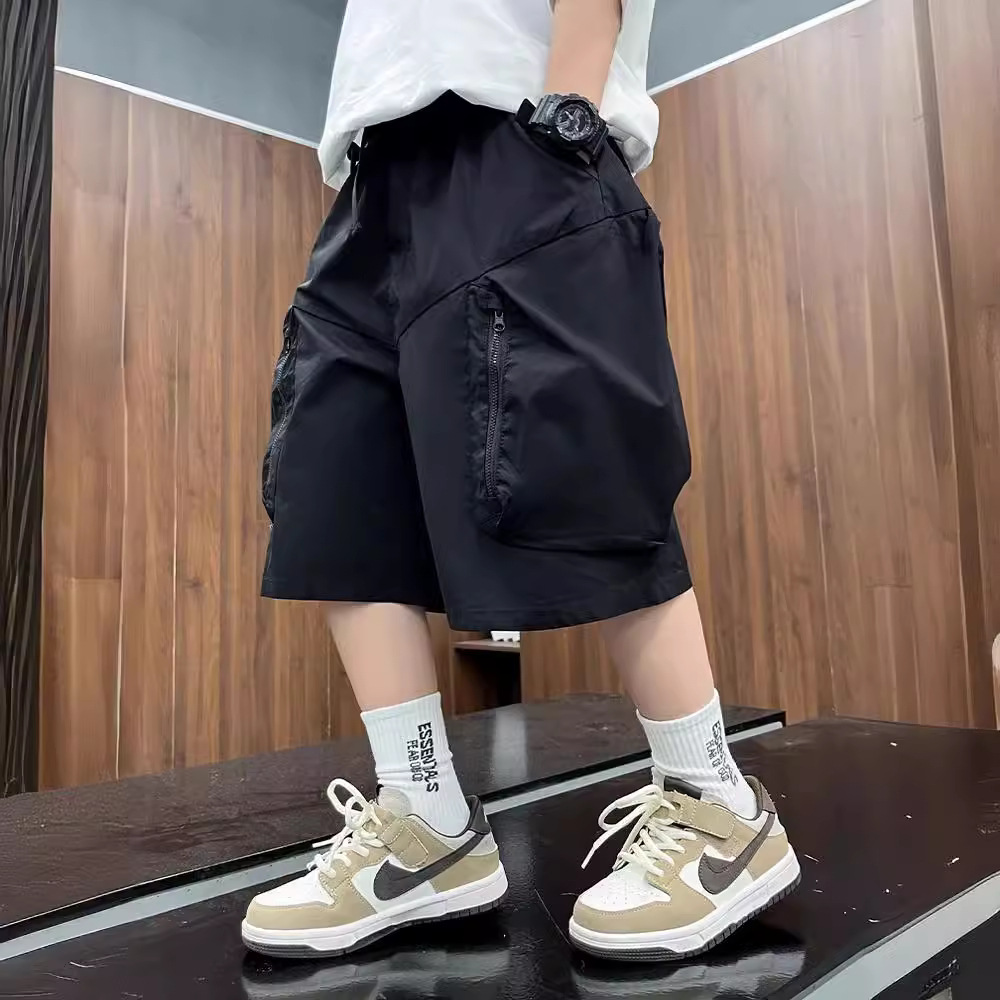 超ゆったりカーゴポケットワイドショートパンツ