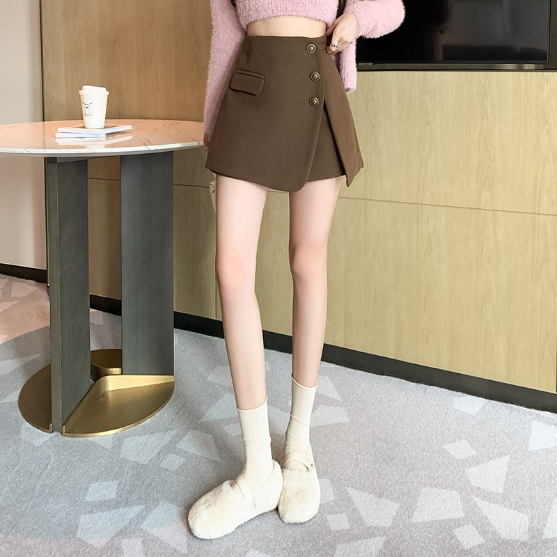 ショートパンツ フロントボタン付きスカートキュロット