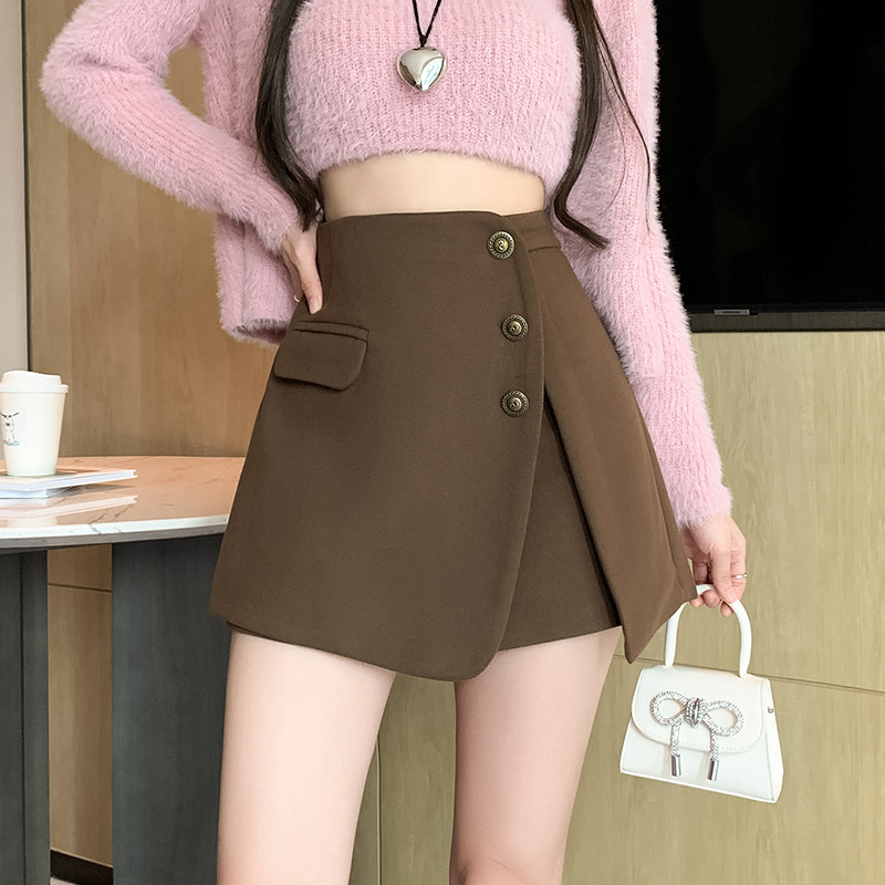 ショートパンツ フロントボタン付きスカートキュロット