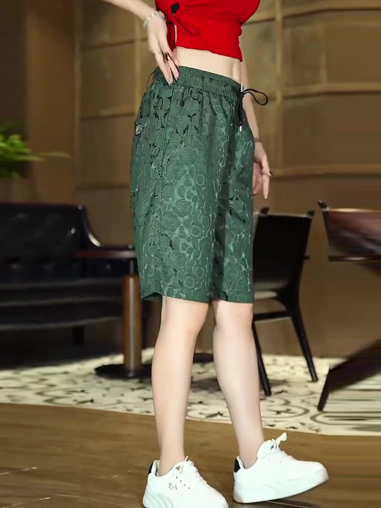 ショートパンツ 花柄型押しハーフパンツ