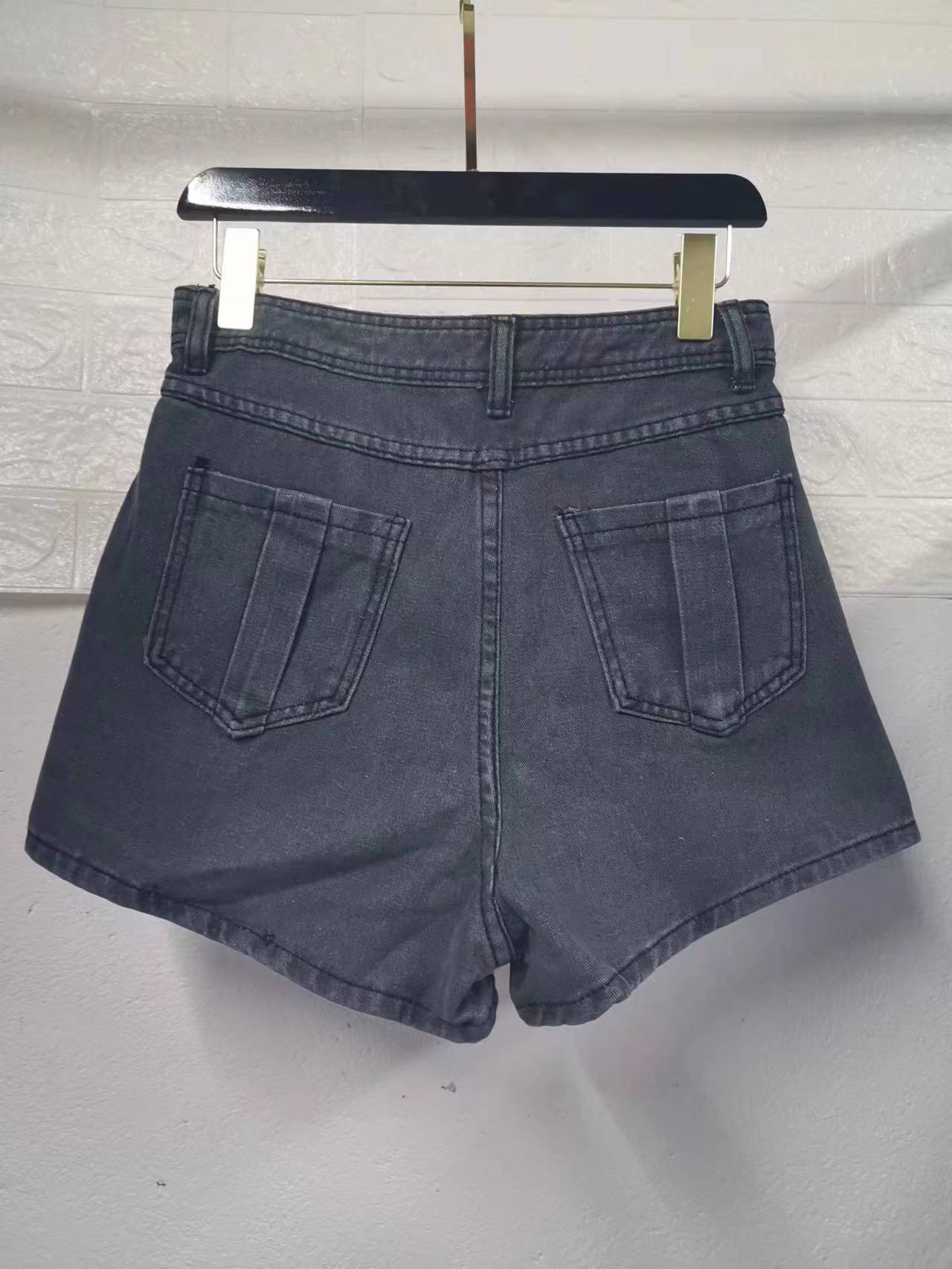 ウエストアクセントデニムショートパンツ