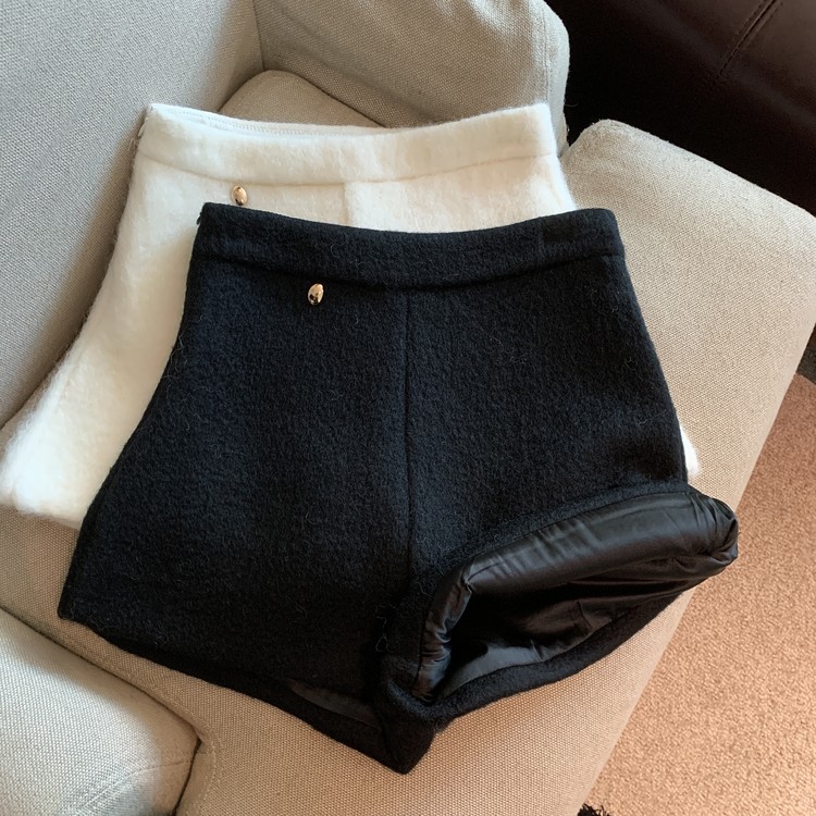 ウール混フロントタックショートパンツ