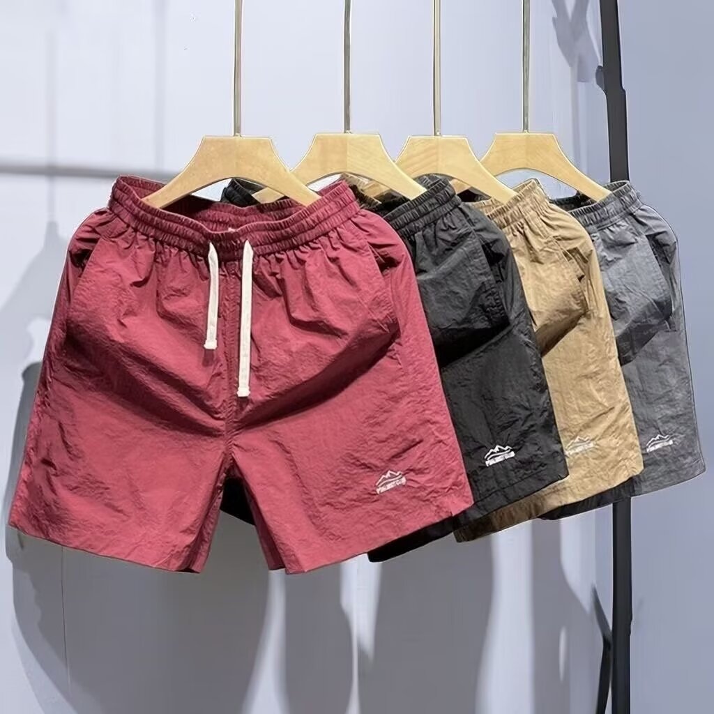アウトドア軽量ショートパンツ