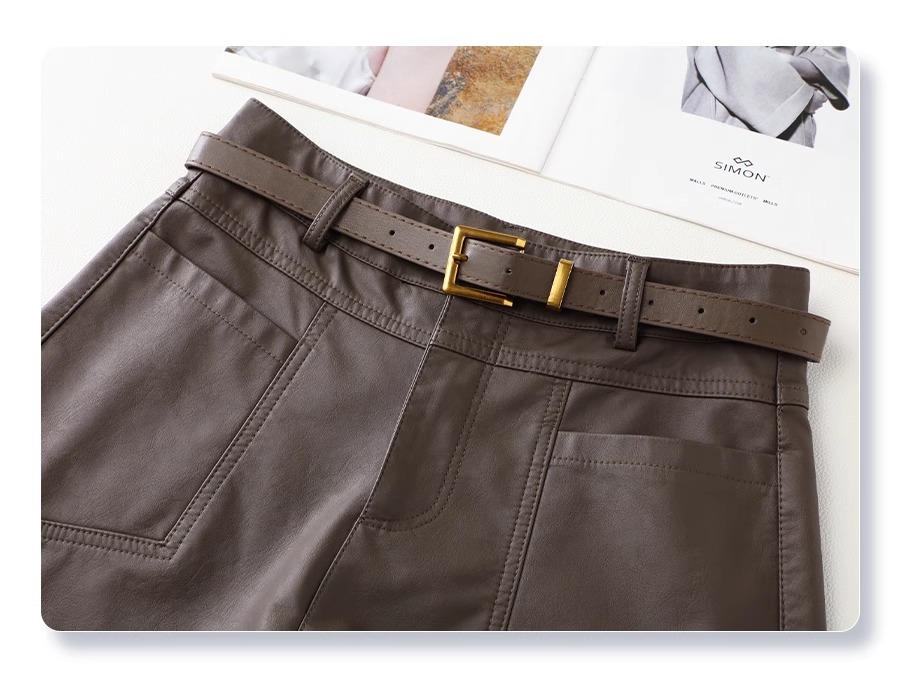 ベーシック合皮ベルト付きショートパンツ