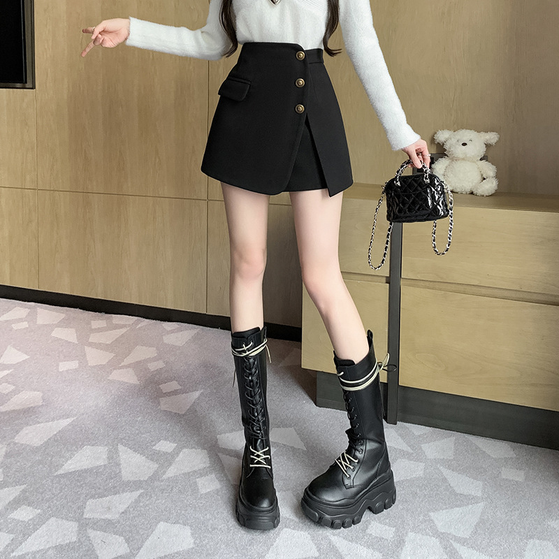 ショートパンツ フロントボタン付きスカートキュロット