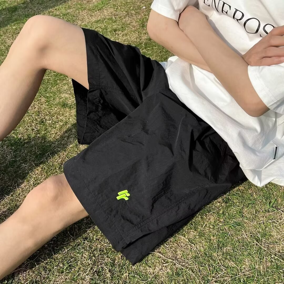 アウトドアスタイル リラックスショートパンツ