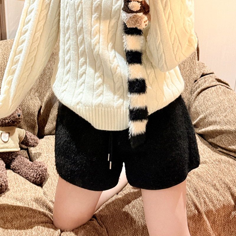 ふわもこベロアショートパンツ