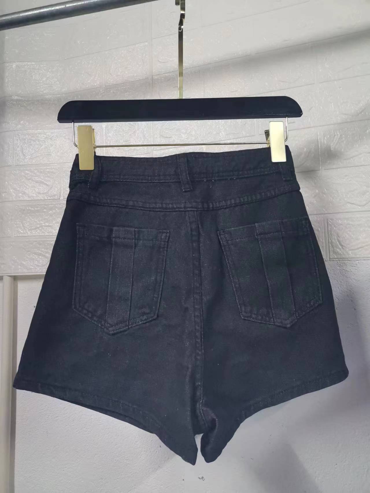 ウエストアクセントデニムショートパンツ
