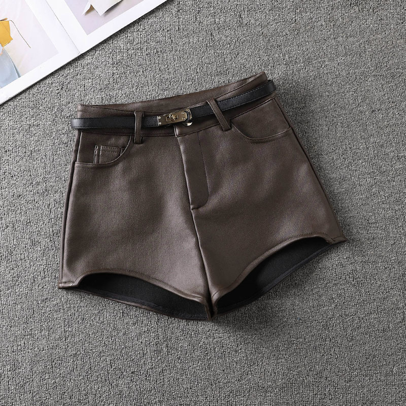 上質合皮ベルト付きショートパンツ