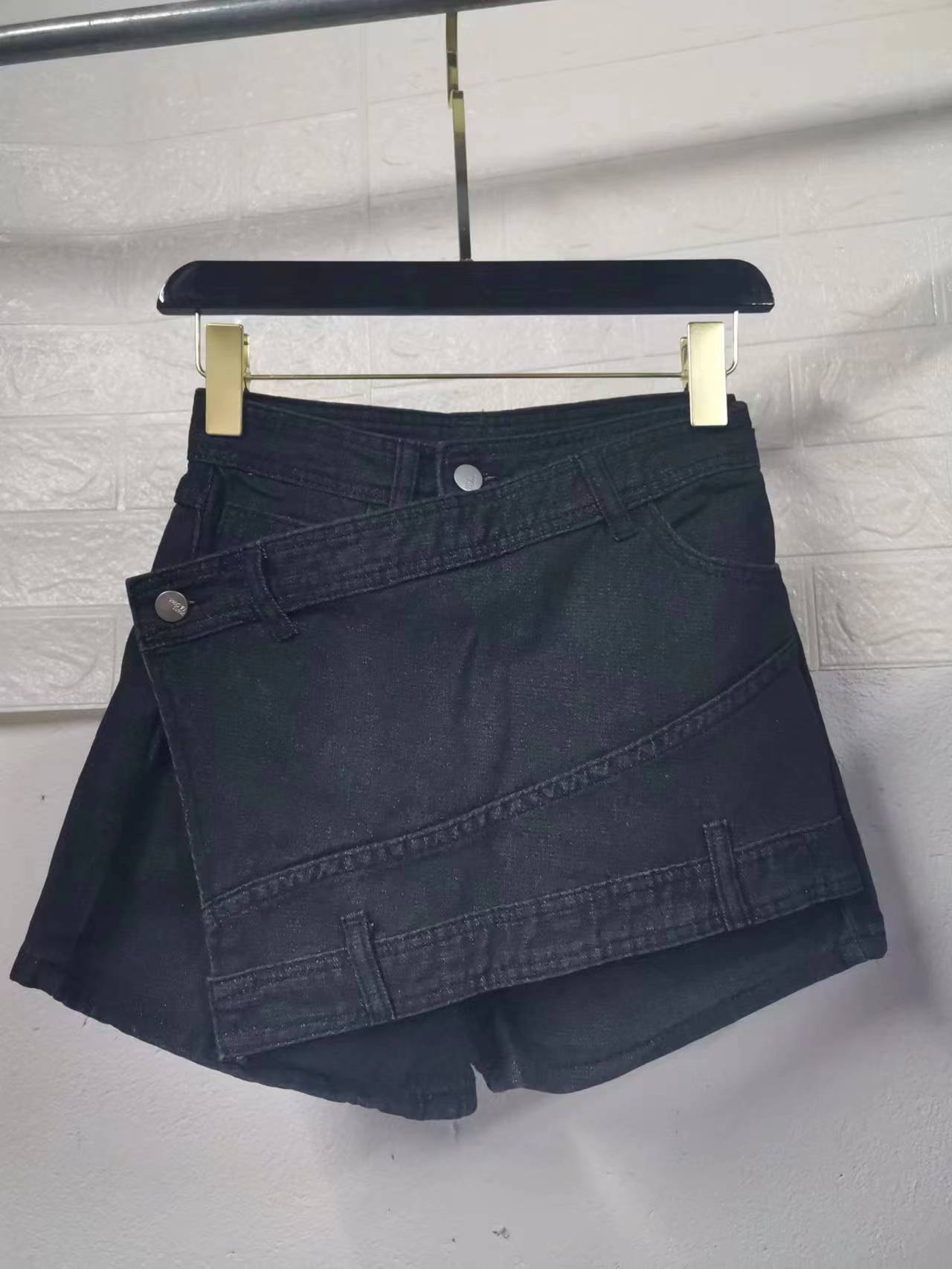 ウエストアクセントデニムショートパンツ