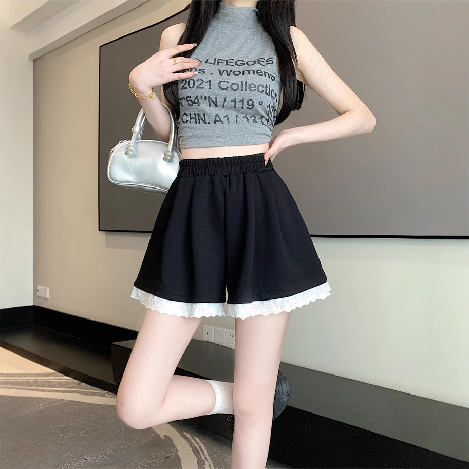 レース付きゆるふわショートパンツ
