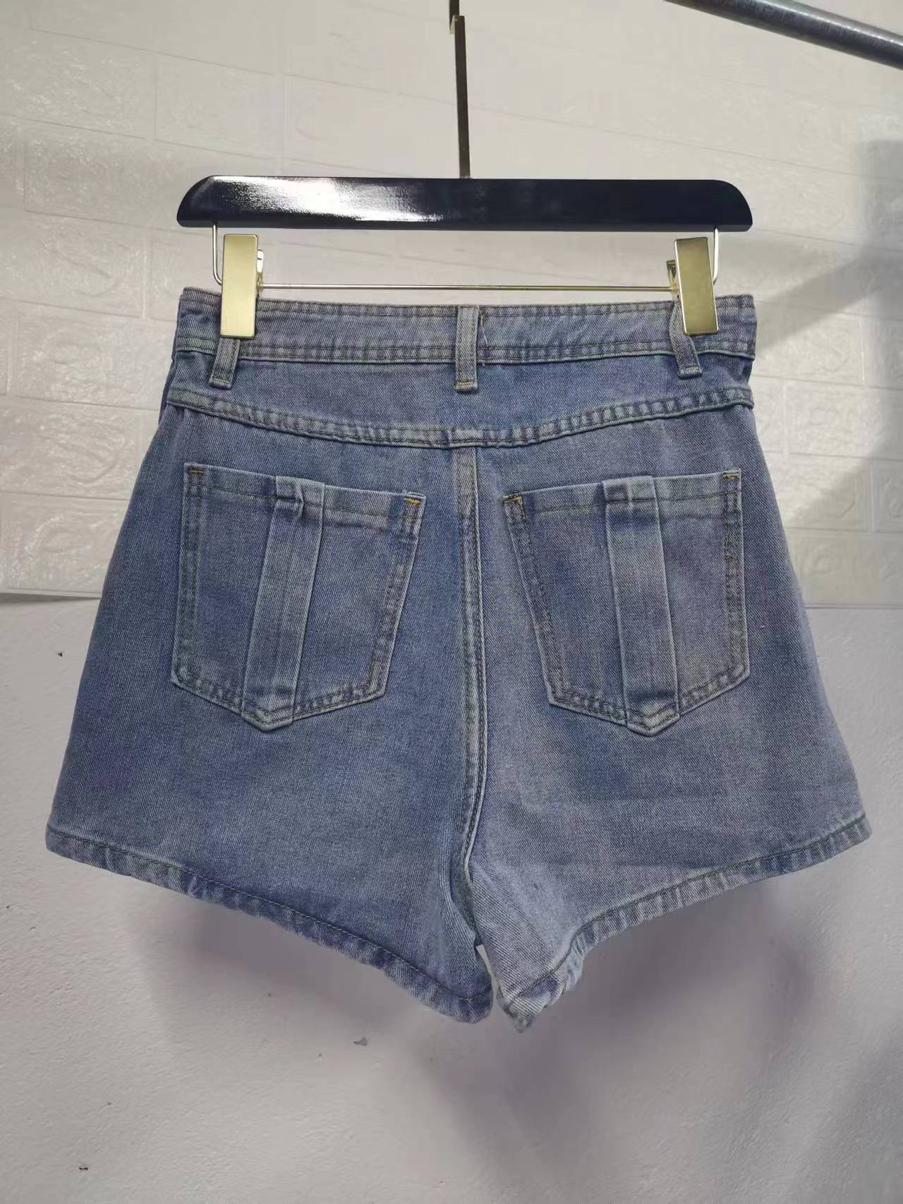 ウエストアクセントデニムショートパンツ