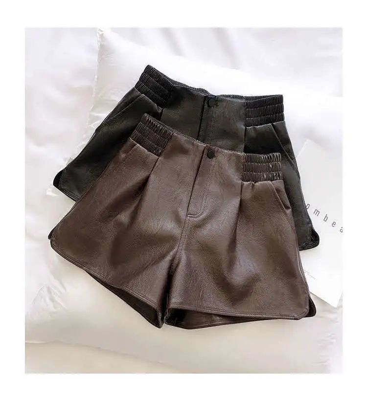 フレアデザイン合皮ショートパンツ