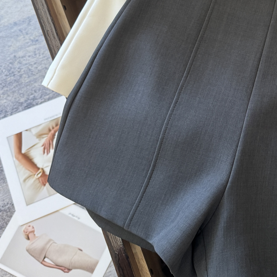 ショートパンツレディース縦プリーツデザイン大人きれいめ