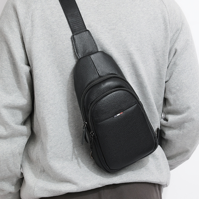 本革ボディバッグ 黒 メンズショルダーバッグ 上品