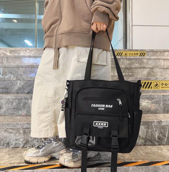 メンズショルダーバッグ 多機能ポケット付き帆布ショルダーバッグ斜めがけ男女兼用