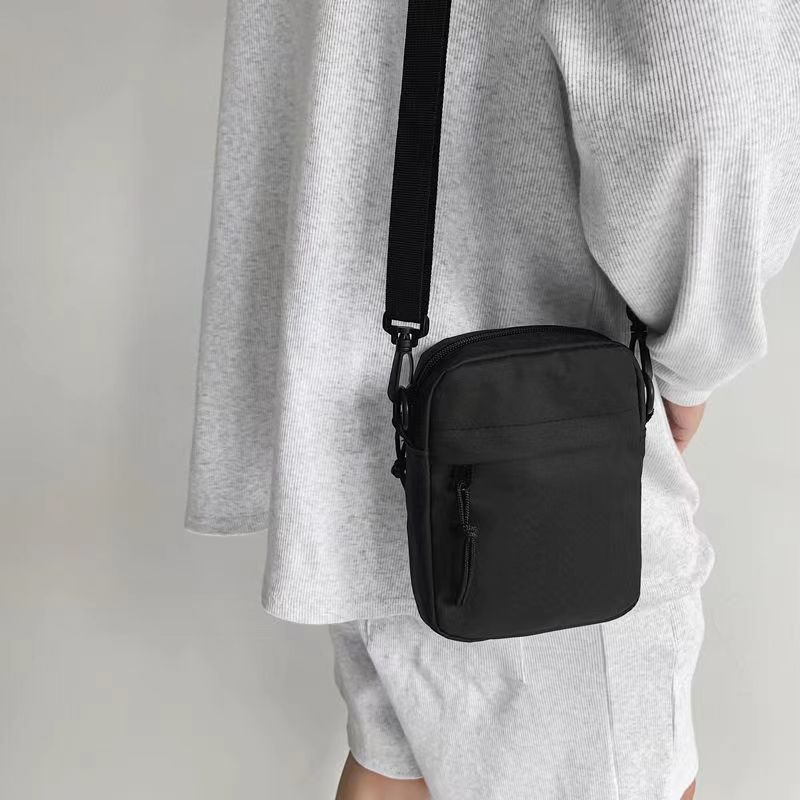 ショルダーバッグメンズ シンプル美学 コンパクトショルダー