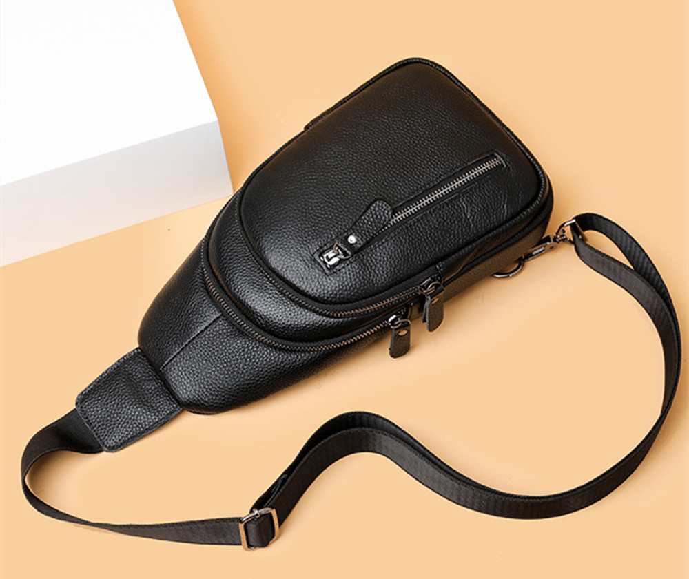 本革ボディバッグ 黒 メンズショルダーバッグ 上品