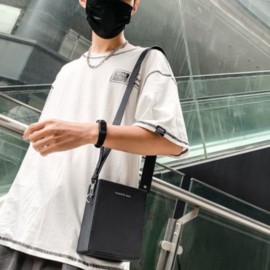 ショルダーバッグメンズ スタイリッシュ縦型コンパクト斜め掛けかばん