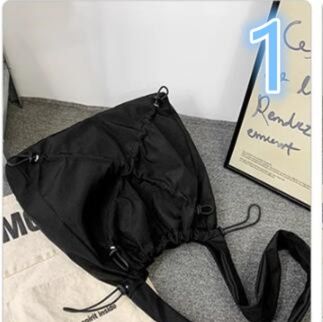 メンズショルダーバッグ 大容量 大きめ 巾着型