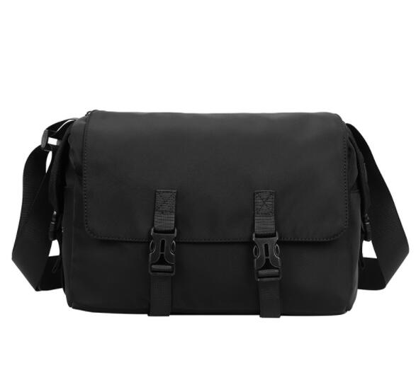 撥水加工メンズショルダーバッグ斜めがけサコッシュ