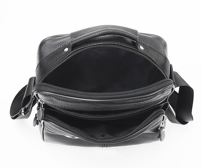 多機能メンズショルダーバッグ斜めがけ大きめ合成革製