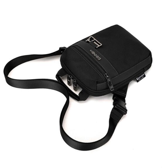 撥水加工メンズショルダーバッグ斜めがけサコッシュ