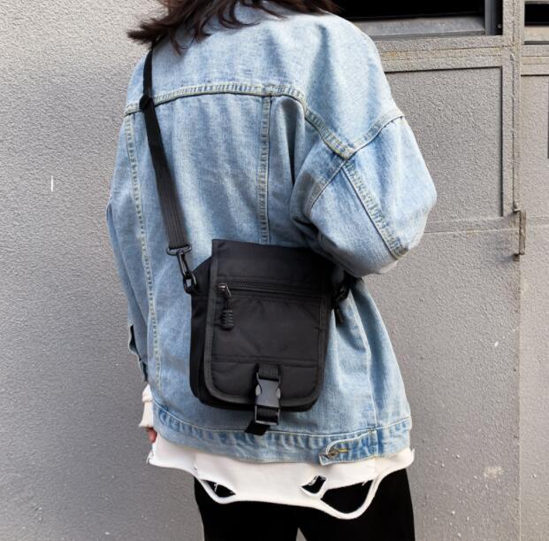 メンズショルダーバッグ 男性用ショルダーバッグ斜めがけミニサコッシュ