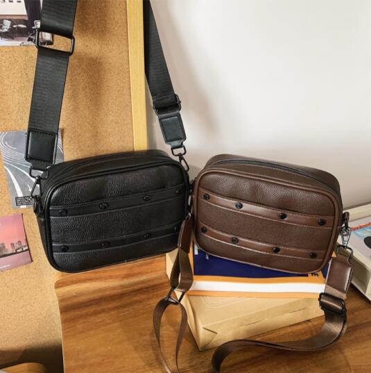 メンズショルダーバッグ 合皮レザー斜めがけミニショルダーバッグ