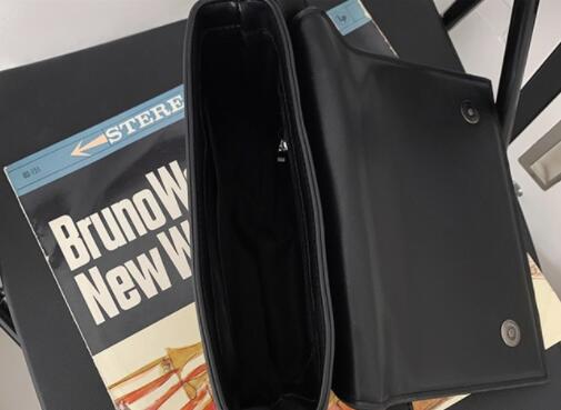 メンズショルダーバッグ ミニ斜めがけ合皮編み込みデザイン