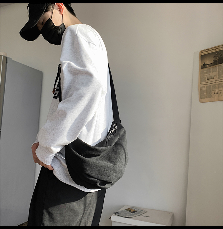 メンズショルダーバッグ 大きめシンプル斜め掛けショルダーバッグ