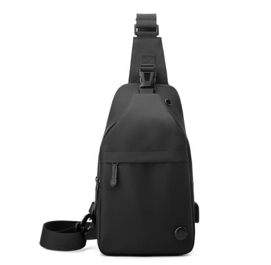 メンズショルダーバッグ 多機能斜めがけボディバッグスマホ充電ポート付き