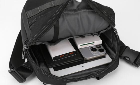 多機能メンズショルダーバッグ大きめ斜めがけ撥水加工