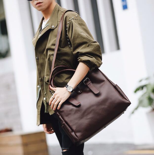 メンズショルダーバッグ 大きめ合成革製ショルダーバッグ手提げ鞄