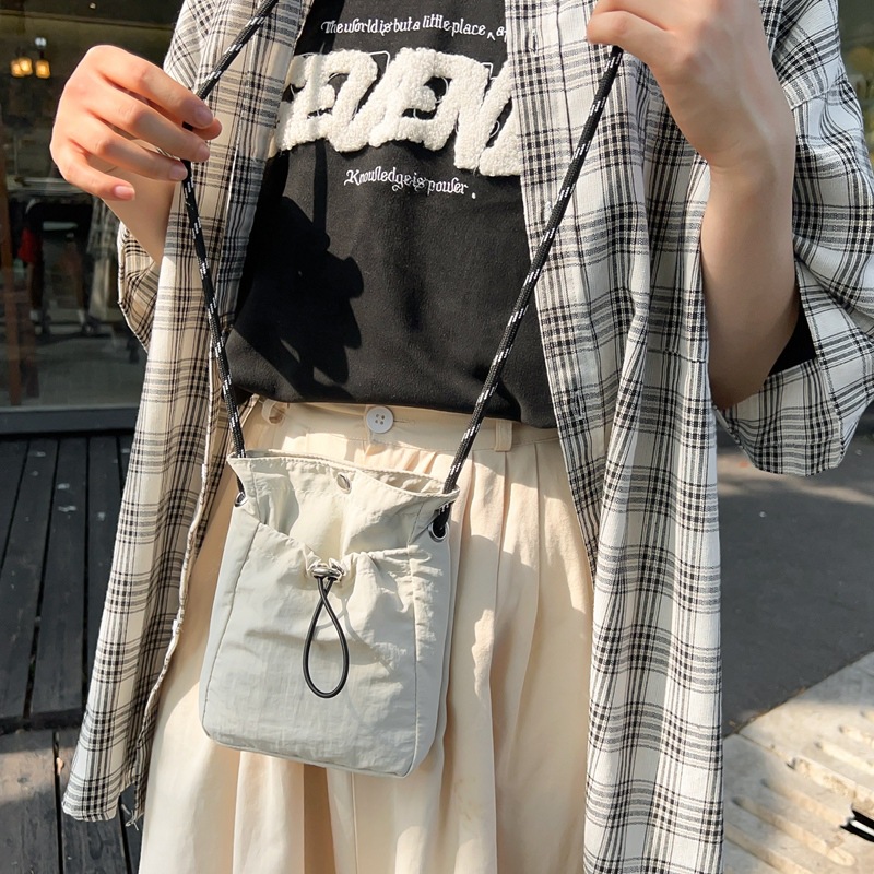 ショルダーバッグメンズ シンプル巾着ミニショルダーポーチ