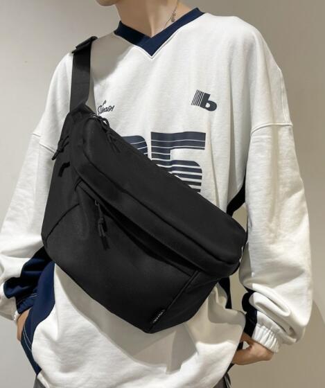 メンズショルダーバッグ 通学用メンズ斜めがけショルダーバッグ黒色ナイロン製