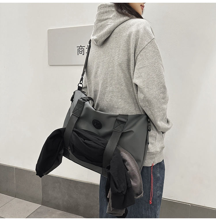 メンズショルダーバッグ 大容量撥水加工ボストンバッグ斜め掛け肩掛け旅行鞄