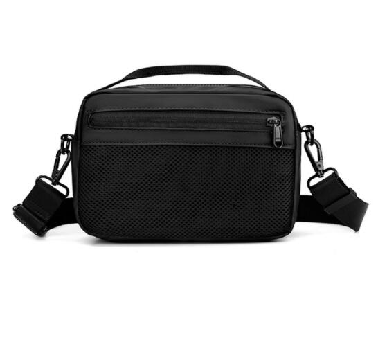 メンズショルダーバッグ 男性用撥水加工ショルダーバッグ斜めがけサコッシュ