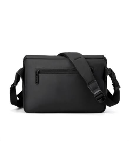 撥水加工メンズショルダーバッグ斜めがけ大きめサコッシュ