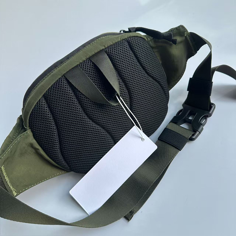 ショルダーバッグメンズ アーバンサークル ミニショルダー