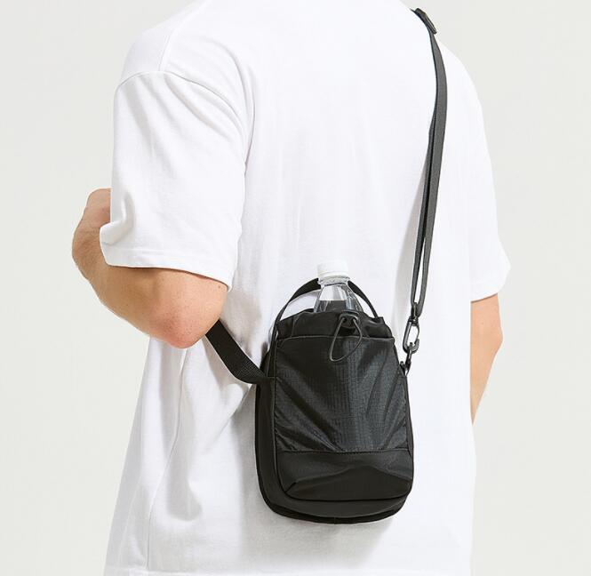 メンズショルダーバッグ 男性用巾着型ショルダーバッグ 斜めがけ 小物収納 スマホ
