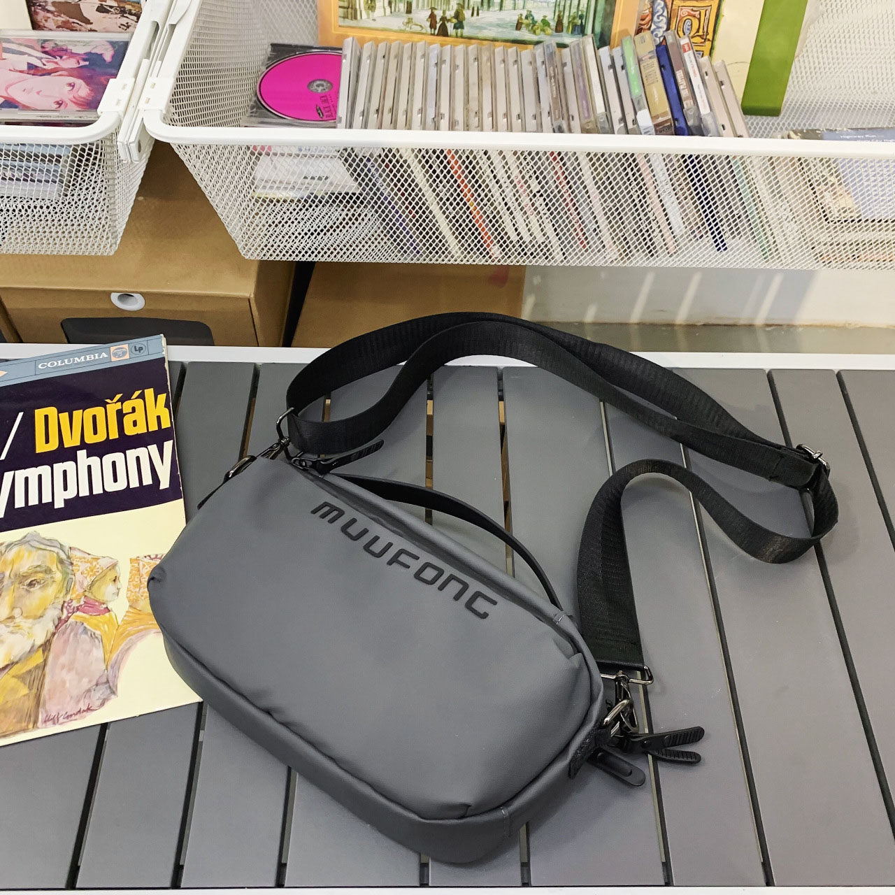 メンズショルダーバッグ メンズ ボディバッグ 黒 ワンショルダー 肩掛け ストリート